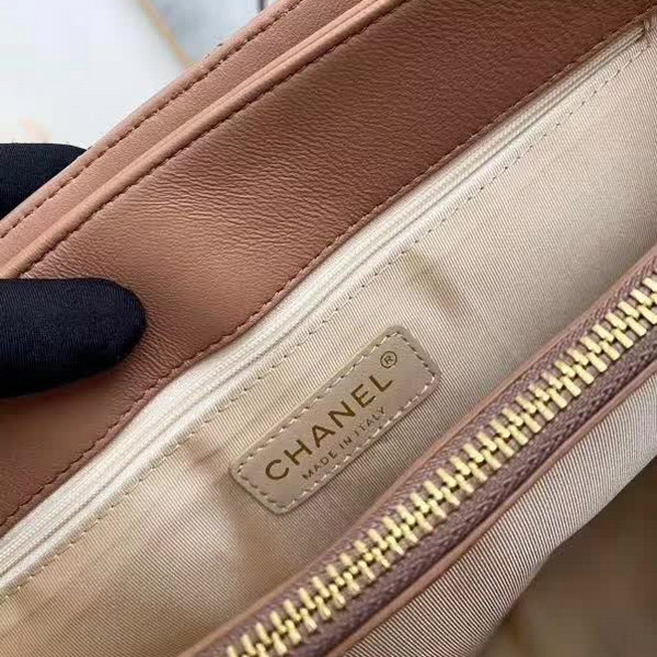 【原版皮】香奈儿/Chanel 购物袋，明星贵妇们的最佳新宠，小香棱格概念，皮链袋，双C标志，一眼钟情，采用进口小羊皮，柔软细腻，皮质独特，纹络更显高档质感，款号：57030