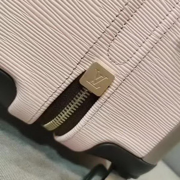 路易威登/LV 旅行箱，釆用经典水波纹系列，变色皮，铝制宽拉杆时尚大气，独特设计理念，时尚潮流，众多明星同款