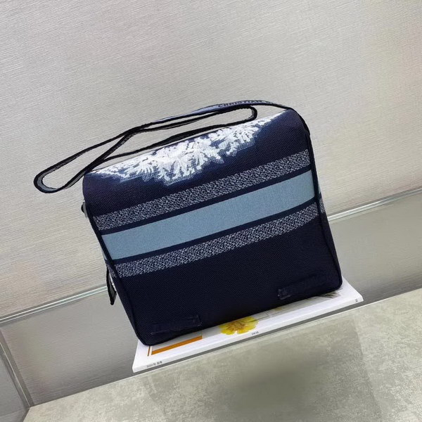 【原版皮】迪奥/Dior Camp邮差包，帆布面料舒适随意，最完美的一点是它除了斜挎外还能当背包，慵懒，复古风格，款号：M1271