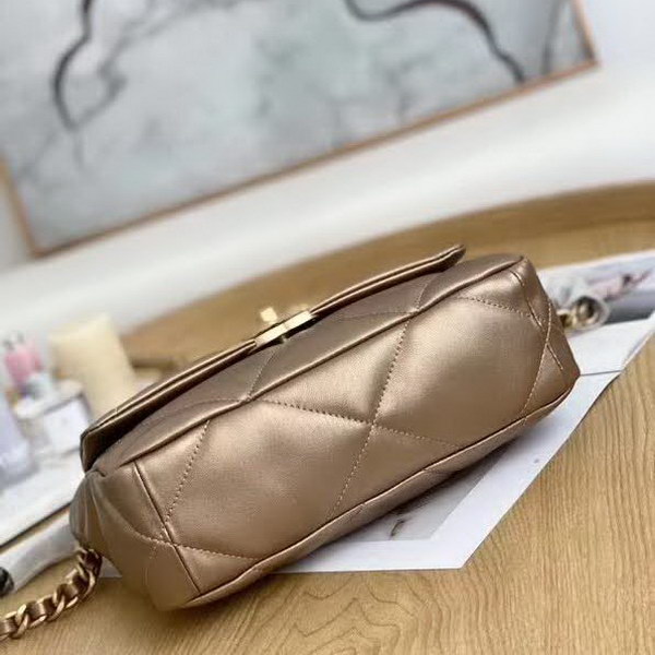 【原版皮】香奈儿/Chanel 19 Bag系列口盖包，采用轻盈绵柔质感山羊皮结合大菱格设计元素，链条拼接古金，古银，亮银，款号：AS1160