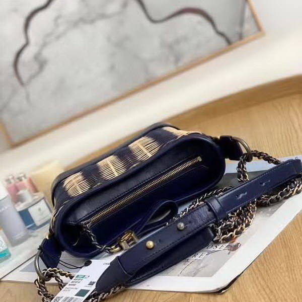 【原版皮】香奈儿/Chanel 藤条系列，采用牛皮搭配竹藤编织，竹藤竖固耐用的特性，被彻底激发，这是一个时代的作品，是时尚界都在追捧的收藏，款号：A91810