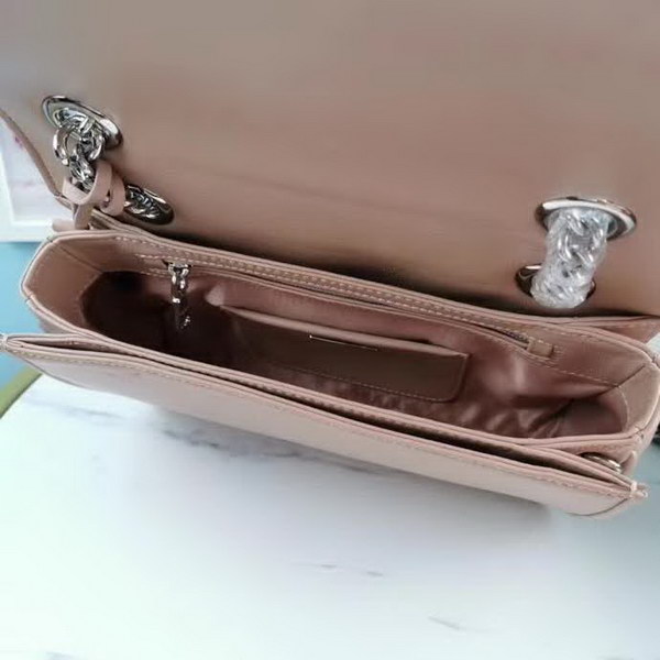 【原版皮】缪缪/Miu Miu 肩背包，采用小进口土耳其绵羊皮材质精心裁制而成，手感细腻柔软，内里三隔层，款号：5BD015