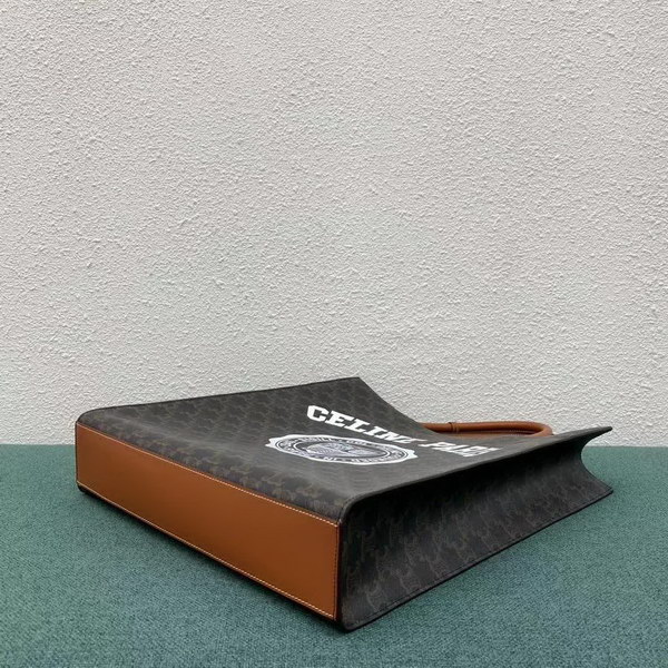 【原版皮】赛琳/Celine 老花系托特包，TRIOMPHE帆布混搭羊皮，整个包以凯旋门标志为主，包边以棕色为主围绕开口，焦糖棕色搭配老花添加了复古元素，款号：190172