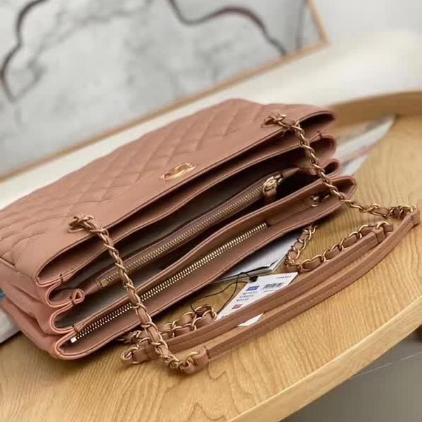 【原版皮】香奈儿/Chanel 购物袋，明星贵妇们的最佳新宠，小香棱格概念，皮链袋，双C标志，一眼钟情，采用进口小羊皮，柔软细腻，皮质独特，纹络更显高档质感，款号：57030