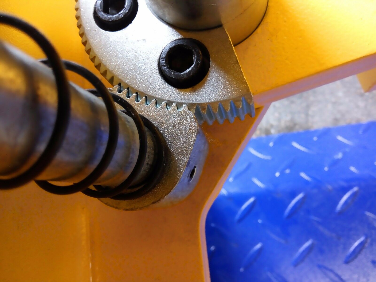 Triumph NT9FP 9,000 lb Two Post Auto Lift Floor Plate Car Hoist Truck Jack Garage